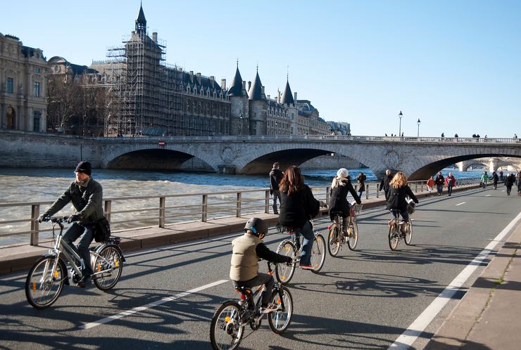Pista ciclabile a Parigi