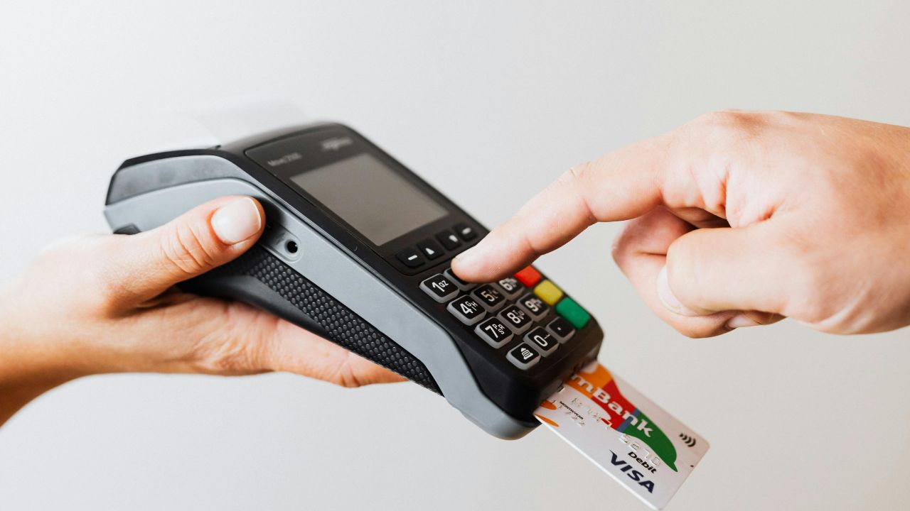La truffa del Pos - fonte Pexels - suipedali.it