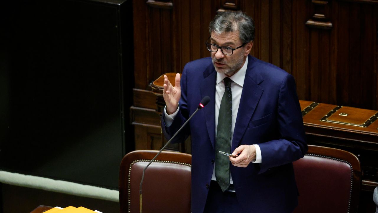 Giancarlo Giorgetti - fonte Ansa Foto - suipedali.it
