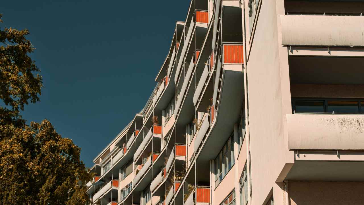 Spese condominiali - fonte Pexels - suipedali.it