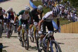 Frangente di una gara di mountain bike