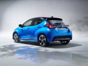 primo piano di una vettura Toyota Yaris