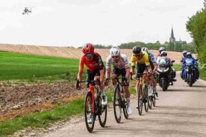 ciclisti in gara alla Amstel Gold Race