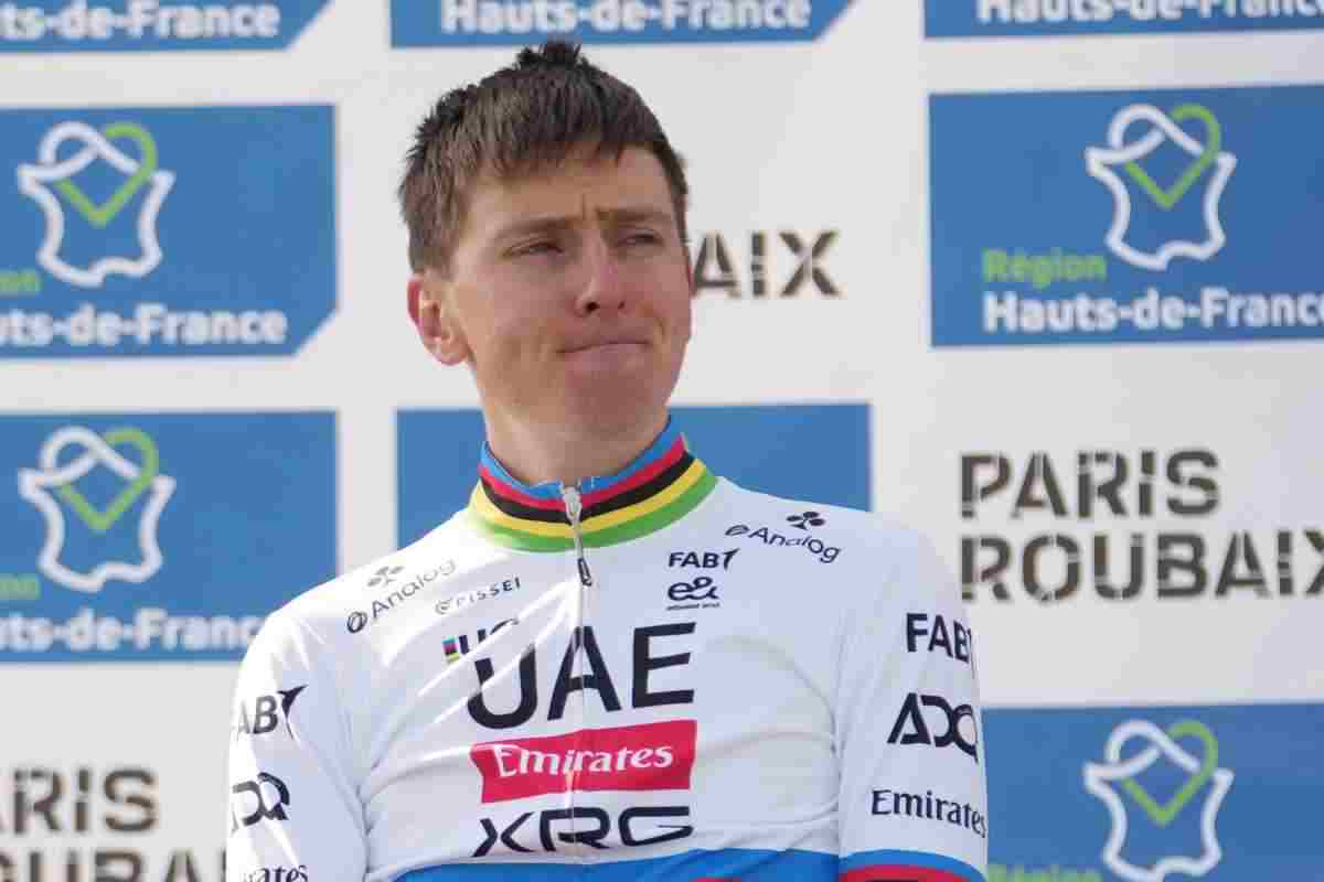 Il ciclista sloveno Tadej Pogacar