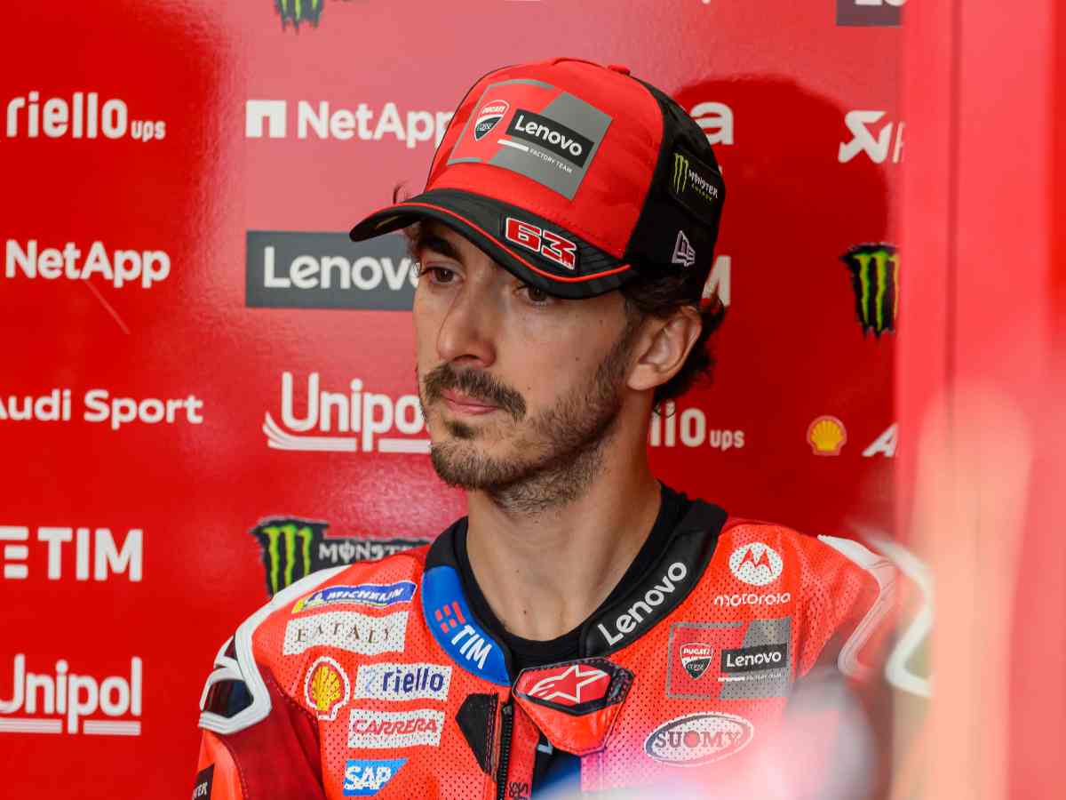 Bagnaia preoccupato nel box Ducati