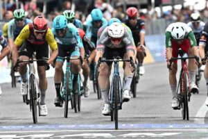 gruppo di ciclisti